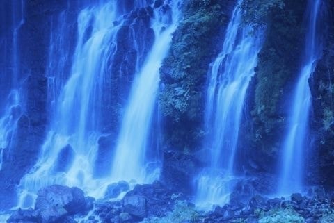 滝と沢が生み出す天然クーラの世界～クールインプレ